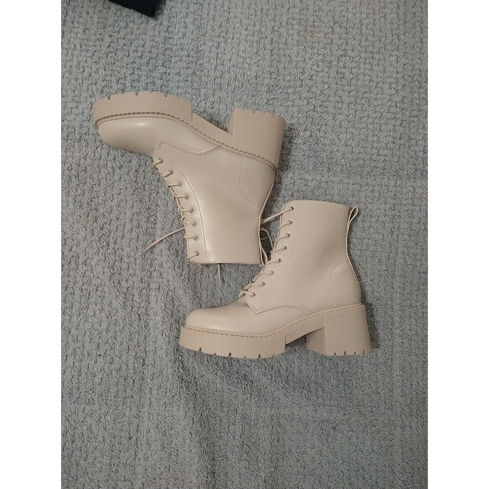 Madden Girl Chaka Size 9.5 Cream-colored Lace & Zip Up Boot